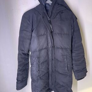 Used women’s Canada Goose Arctic Program coat / jacket Extra Small Tall Petite
